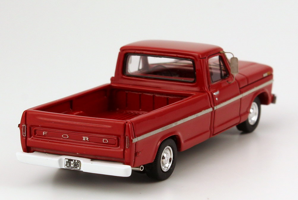 Foto 1:87 Ford F-100 Pickup MK5 (1967) rot NEO Scale Models 87565