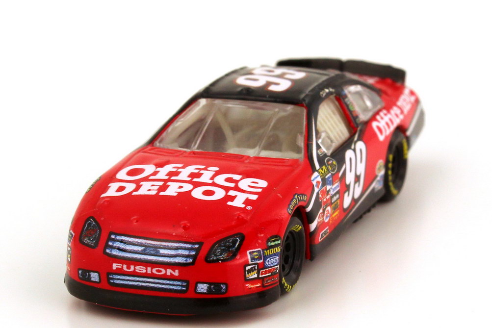 Foto 1:87 Ford Fusion NASCAR 2006 Roush Racing, Office Depot Nr.99, Carl Edwards Winners Circle 47653