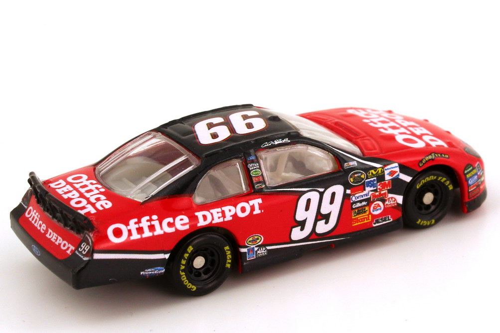 Foto 1:87 Ford Fusion NASCAR 2006 Roush Racing, Office Depot Nr.99, Carl Edwards Winners Circle 47653