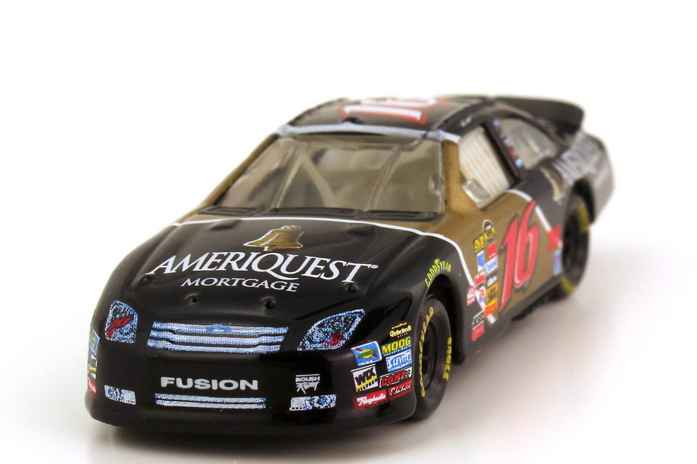 Foto 1:87 Ford Fusion NASCAR 2007 Roush Racing, Ameriquest Nr.16, Greg Biffle Winners Circle 47966