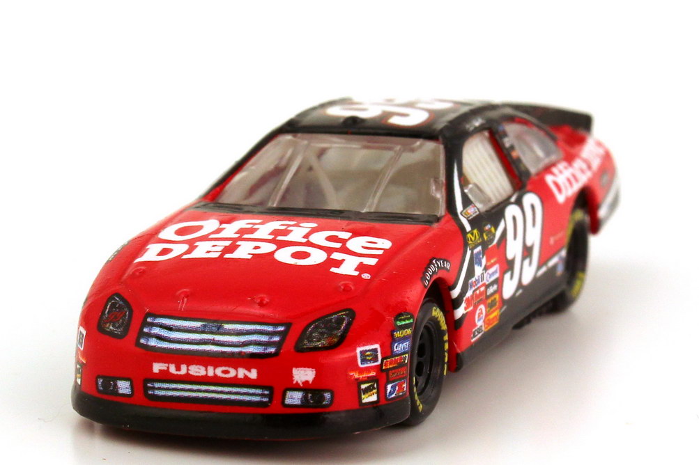 Foto 1:87 Ford Fusion NASCAR 2007 Roush Racing, Office Depot Nr.99, Carl Edwards Winners Circle 47881