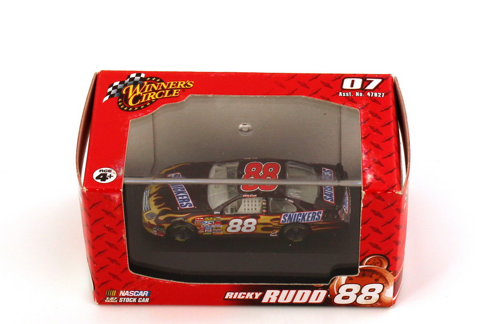 Foto 1:87 Ford Fusion NASCAR 2007 Robert Yates Racing, Snickers Nr.88, Ricky Rudd Winners Circle 64718