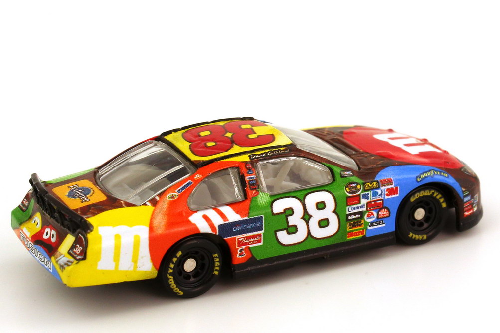 Foto 1:87 Ford Fusion NASCAR 2007 Robert Yates Racing, m&m Nr.38, David Gilliland Winners Circle 47961