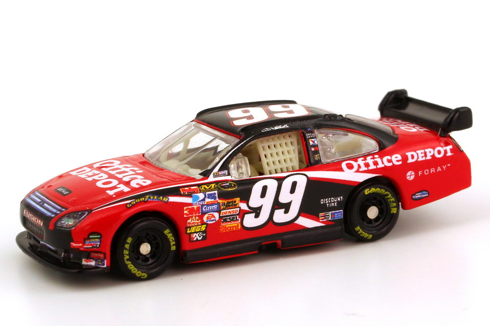 Foto 1:87 Ford Fusion NASCAR 2008 Roush Racing, Office Depot Nr.99, Carl Edwards (Daytona 500 Edition) Winners Circle 70473