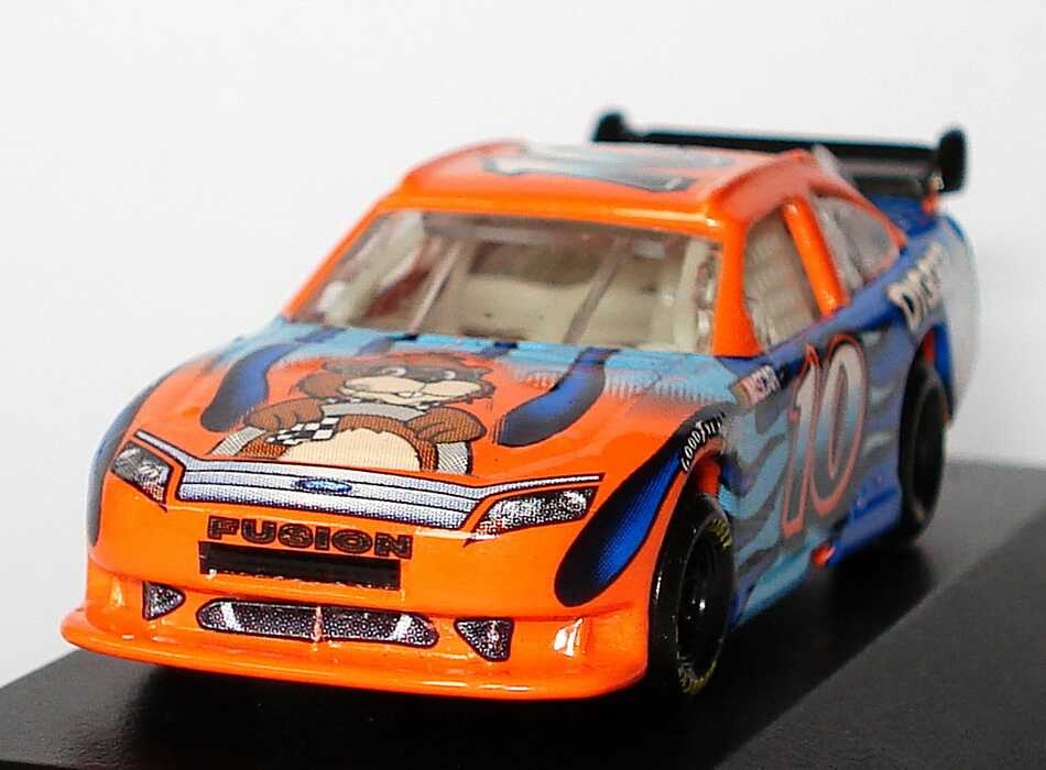 Foto 1:87 Ford Fusion NASCAR 2010 Digger Nr.10 Winners Circle 09729