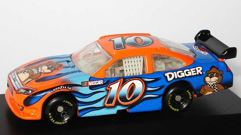 Foto 1:87 Ford Fusion NASCAR 2010 Digger Nr.10 Winners Circle 09729