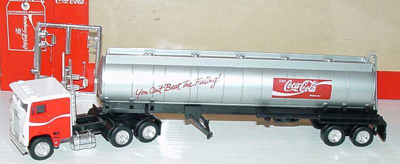 Foto 1:87 Freightliner COE TSzg 3/2 Enjoy Coca-Cola, You Can´t Beat The Feeling Albedo