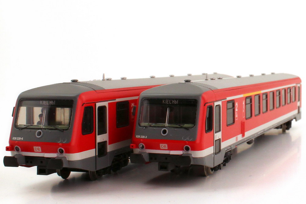 Foto 1:87 H0 Dieseltriebzug VT 628/928 DB AG rot/grau, Epoche V, Gleichstrom Roco 63013