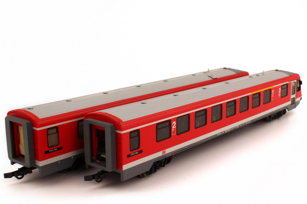 Foto 1:87 H0 Dieseltriebzug VT 628/928 DB AG rot/grau, Epoche V, Gleichstrom Roco 63013