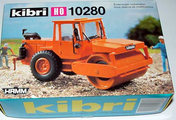 Foto 1:87 Hamm Vibrationswalze HW 2301-S orange (Bausatz ungebaut) kibri 10280