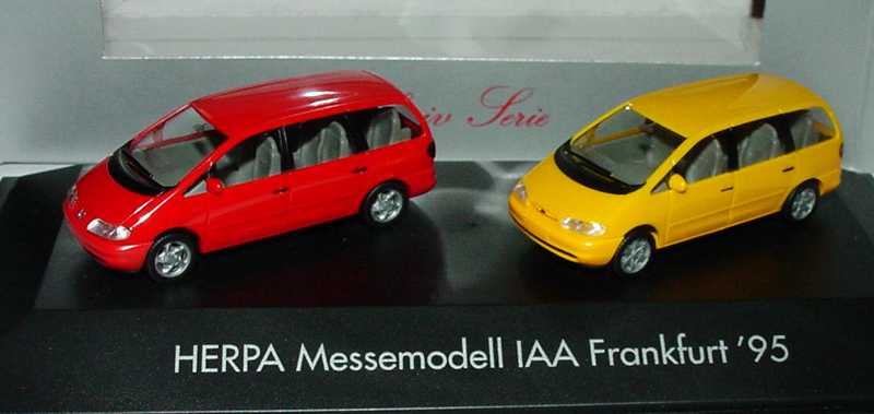 Foto 1:87 Herpa Messemodell IAA Frankfurt ´95 (VW Sharan rot + Ford Galaxy gelborange) herpa