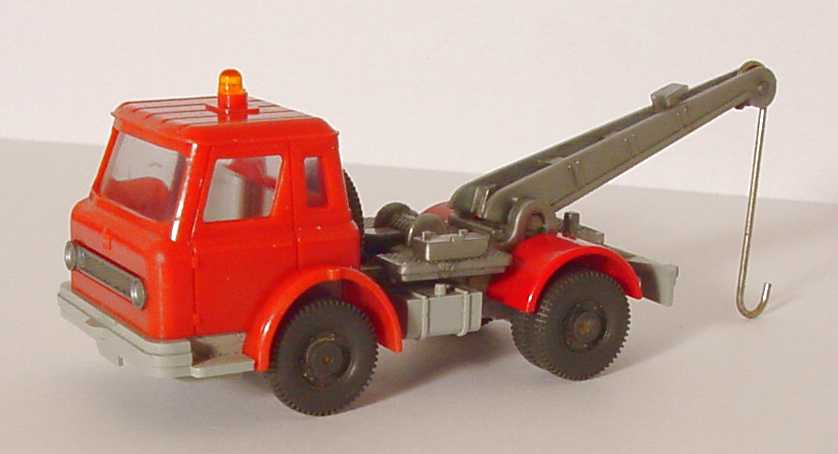 Foto 1:87 International 2a Abschlepp-LKW rot/grau (Gummiband fehlt) herpa