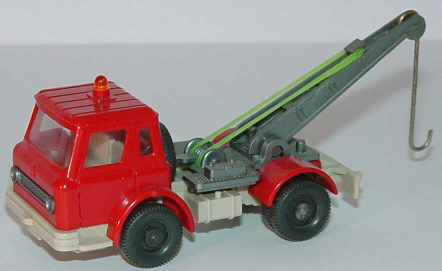 Foto 1:87 International Harvester CargoStar 2a Abschleppwagen rot/hellgrau Wiking 631