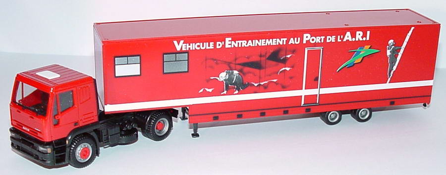 Foto 1:87 Iveco EuroTech JuKoSzg 2/2 Sapeurs Pompiers - Vehicule d´ Entrainement au Port de l´ A.R.I. herpa 142786