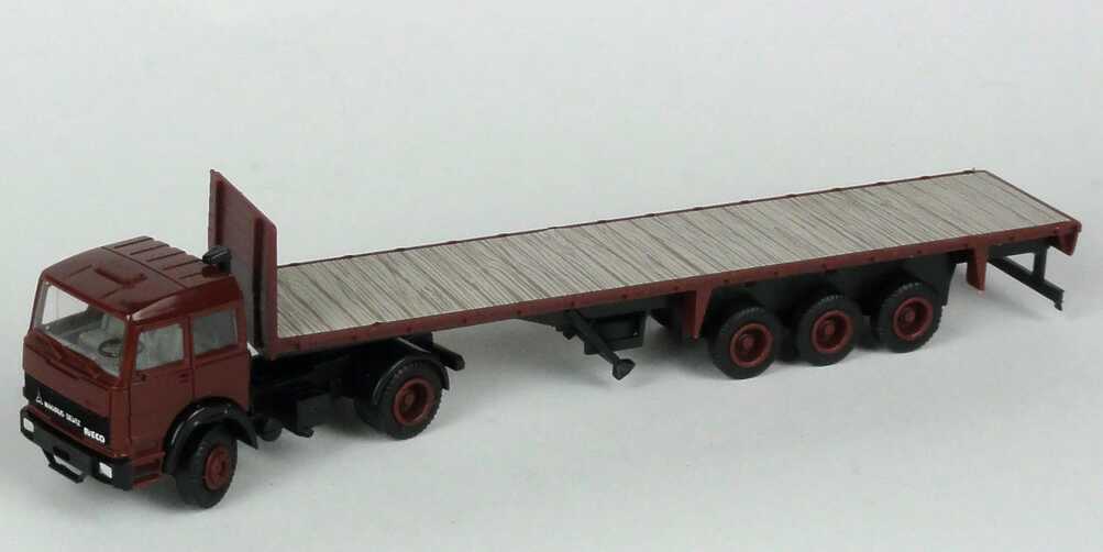 Foto 1:87 Iveco Magirus Deutz TurboTech Rungenpritsche-Szg weinrot (lenkbare Vorderachse) herpa 808276