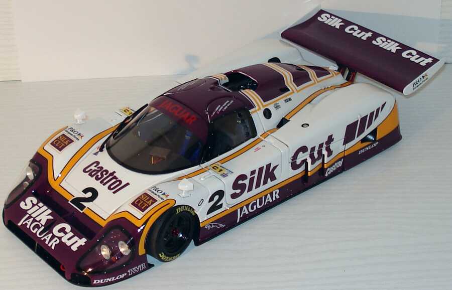 Foto 1:18 Jaguar XJR-9LM Silk Cut Nr.2, Lammers/Dumfries/Wallace (Winner LeMans 24 Hours 1988) Exoto MTB00104