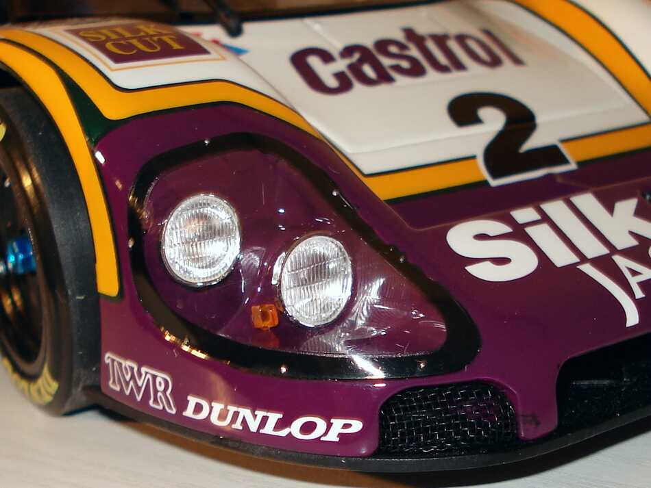 Foto 1:18 Jaguar XJR-9LM Silk Cut Nr.2, Lammers/Dumfries/Wallace (Winner LeMans 24 Hours 1988) Exoto MTB00104