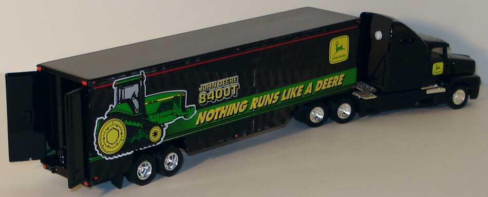 Foto 1:87 Kenworth T600B Sleeper lang KoSzg 3/2 John Deere 8400T - Nothung runs like a Deere Ertl 5457