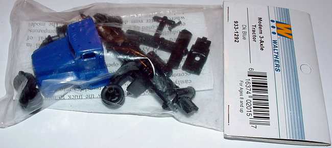 Foto 1:87 Kenworth T600 (K) 3a Szgm blau (Bausatz ungebaut) Walthers 933-1292