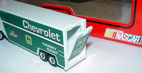 Foto 1:87 Kenworth T600 Sleeper RenntransportSzg 3/2 Chevrolet No.33, Harry Grant Racing Champions 03100