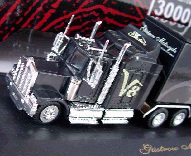 Foto 1:87 Kenworth W900B JuKoSzg 3/2 Showtruck Güstrow Motorcicle, Indian V8, ...ride the Big Buffalo Most-Modelle