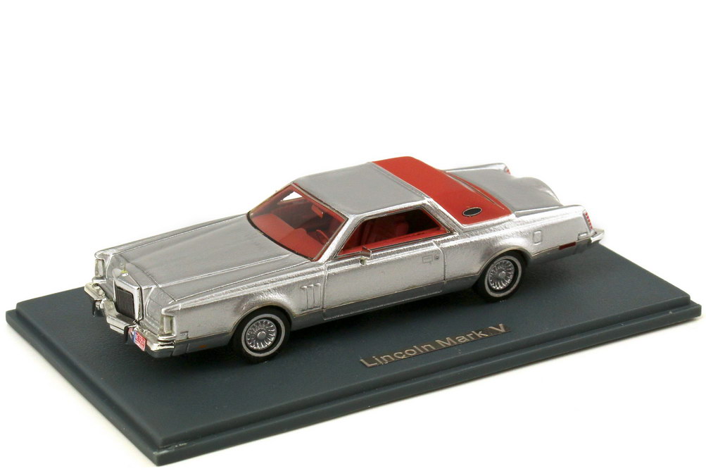Foto 1:87 Lincoln Continental Mark V silber-met. / rot NEO Scale Models 87257