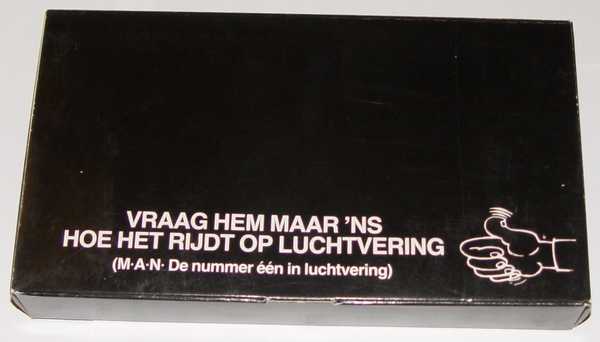 Foto 1:87 MAN-VW Niederlande-Set Vraag hem maar´ns hoe het rijdt op Luchtvering (MAN-VW 2A Ko + MAN KoSzg 2/3) herpa
