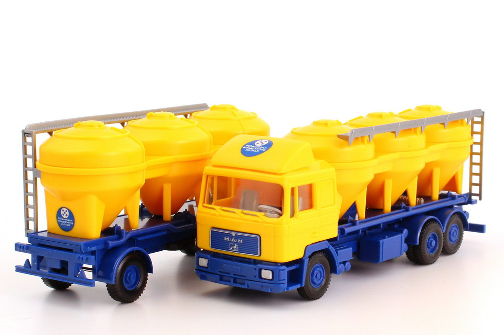 Foto 1:87 MAN F90 Silo-Hgz 3/2 Schaumann bringt Erfolg im Stall (in Pappverpackung) Wiking 57501