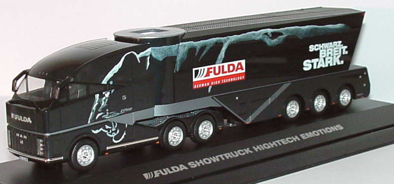 Foto 1:87 MAN Fulda-Truck Showbühnen-Szg 3/3 Schwarz. Breit. Stark., Hightech Emotions (Fulda Collection) herpa