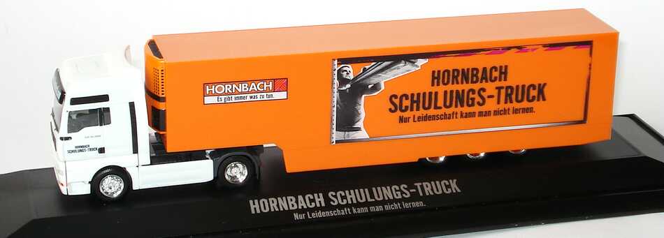 Foto 1:87 MAN TG-A XXL Fv Cv KükoSzg Cv 2/3 Hornbach Schulungs-Truck herpa 275033