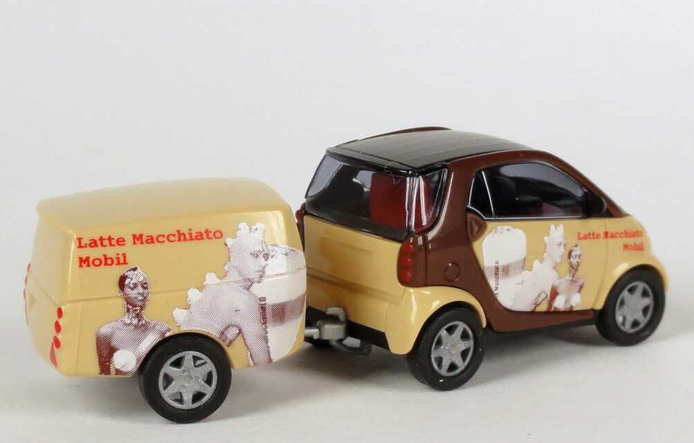 Foto 1:87 MCC Smart Fortwo mit Clevertrailer Latte Macchiato Mobil Busch 48946