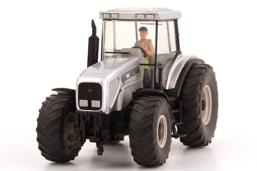 Foto 1:87 Massey Ferguson Traktor MF 8280 mit Fahrerfigur silber-met. Wiking 38502