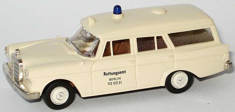 Foto 1:87 Mercedes-Benz 190c Krankenwagen Rettungsamt Berlin Brekina