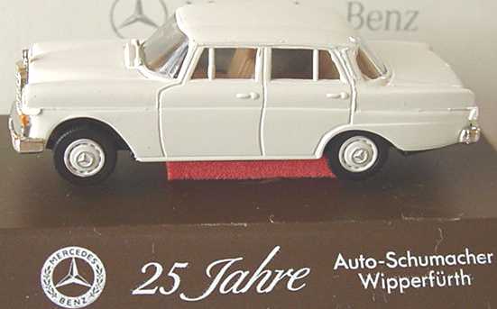 Foto 1:87 Mercedes-Benz 190c (W110) weißgrau 25 Jahre Auto-Schumacher Brekina
