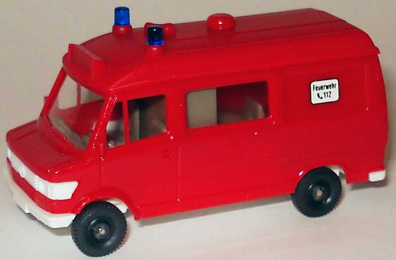 Foto 1:87 Mercedes-Benz 207D Rettungswagen kurz Feuerwehr Wiking 605