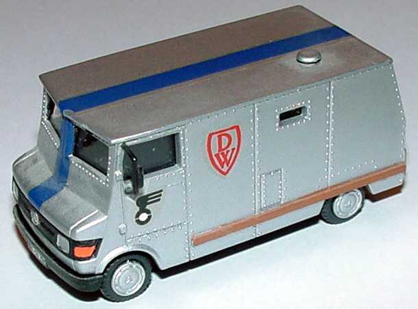 Foto 1:87 Mercedes-Benz 207D Werttransporter silber-met. DW (gebaut) Preiser