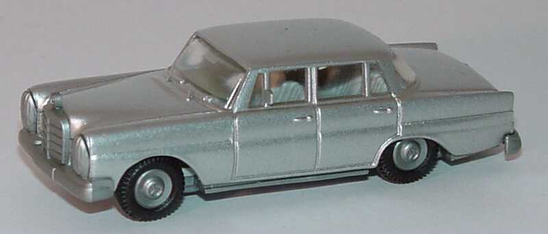 Foto 1:87 Mercedes-Benz 220 S silber-met. PreP