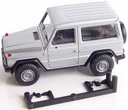 Foto 1:87 Mercedes-Benz 230GE silber-met. herpa 3076