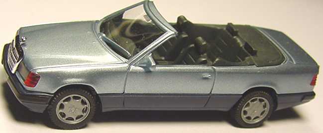 Foto 1:87 Mercedes-Benz 300CE-24 Cabriolet perlblau-met. herpa 031127