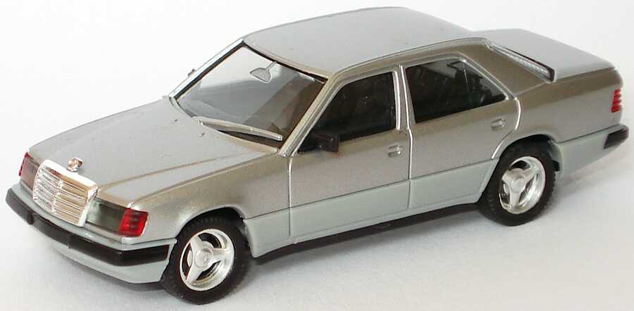 Foto 1:87 Mercedes-Benz 300E (W124) Facelift silber-met. (mit Brabus-Felgen) herpa 3091