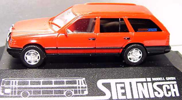 Foto 1:87 Mercedes-Benz 300TD Turbo 4Matic (S124) rot Stettnisch herpa