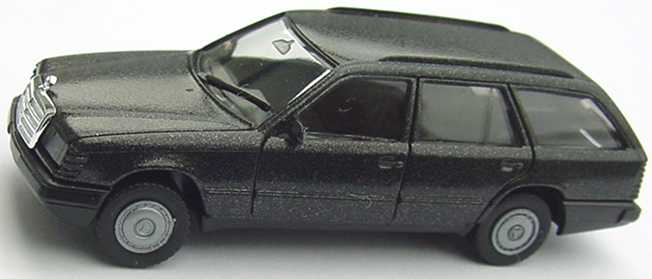 Foto 1:87 Mercedes-Benz 300TE (S124) schwarz-met. herpa 3053