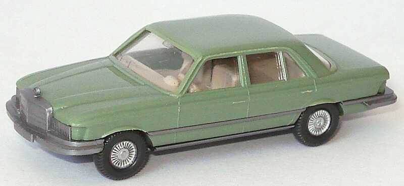 Foto 1:87 Mercedes-Benz 450SE (W116) patinagrün Wiking