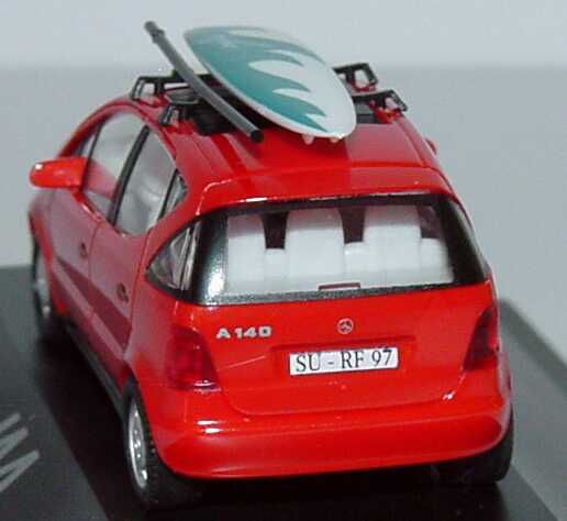 Foto 1:87 Mercedes-Benz A-Klasse (W168) mit Faltdach rot mit Surfbrett IAA 1997, Auto verbindet) herpa