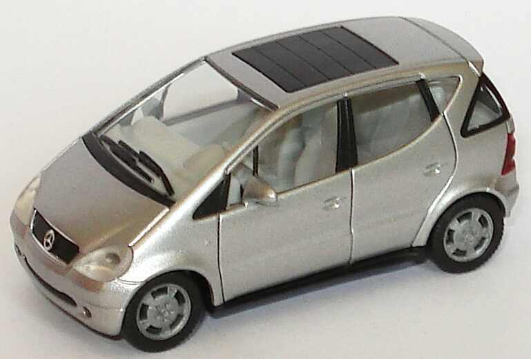 Foto 1:87 Mercedes-Benz A-Klasse (W168) mit Faltdach silbermet., IA hellgrau herpa 032384