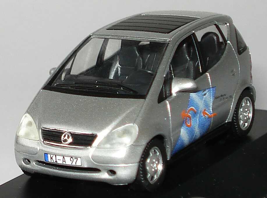 Foto 1:87 Mercedes-Benz A-Klasse (W168) mit Faltdach silber-met. Mercedes-Benz Niederlassung Kiel, Kieler Woche 1997 Werbemodell herpa