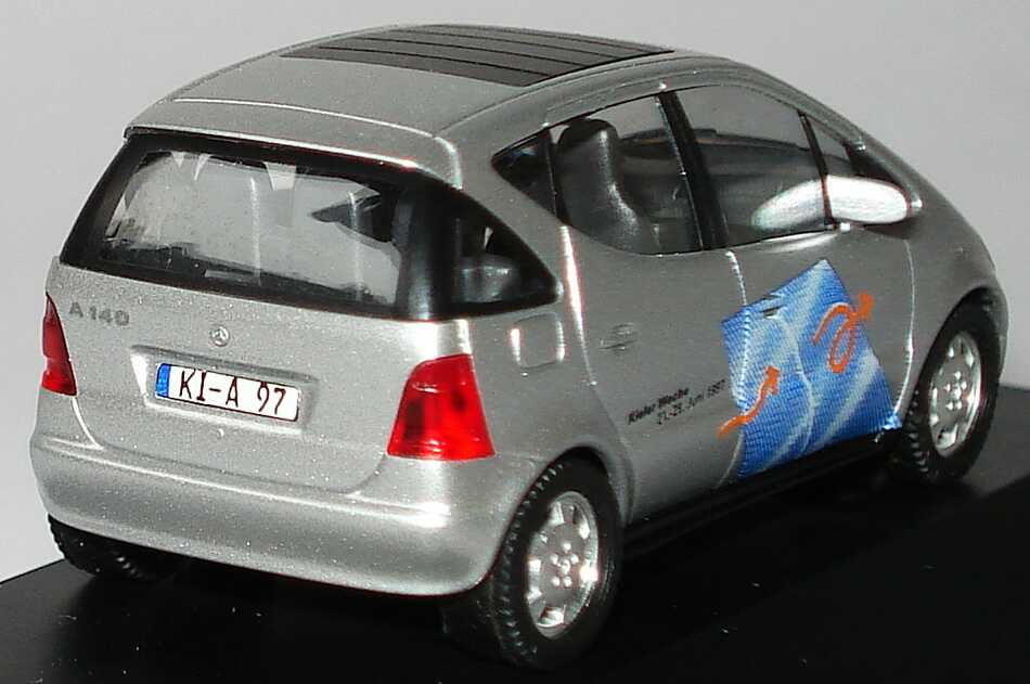 Foto 1:87 Mercedes-Benz A-Klasse (W168) mit Faltdach silber-met. Mercedes-Benz Niederlassung Kiel, Kieler Woche 1997 Werbemodell herpa