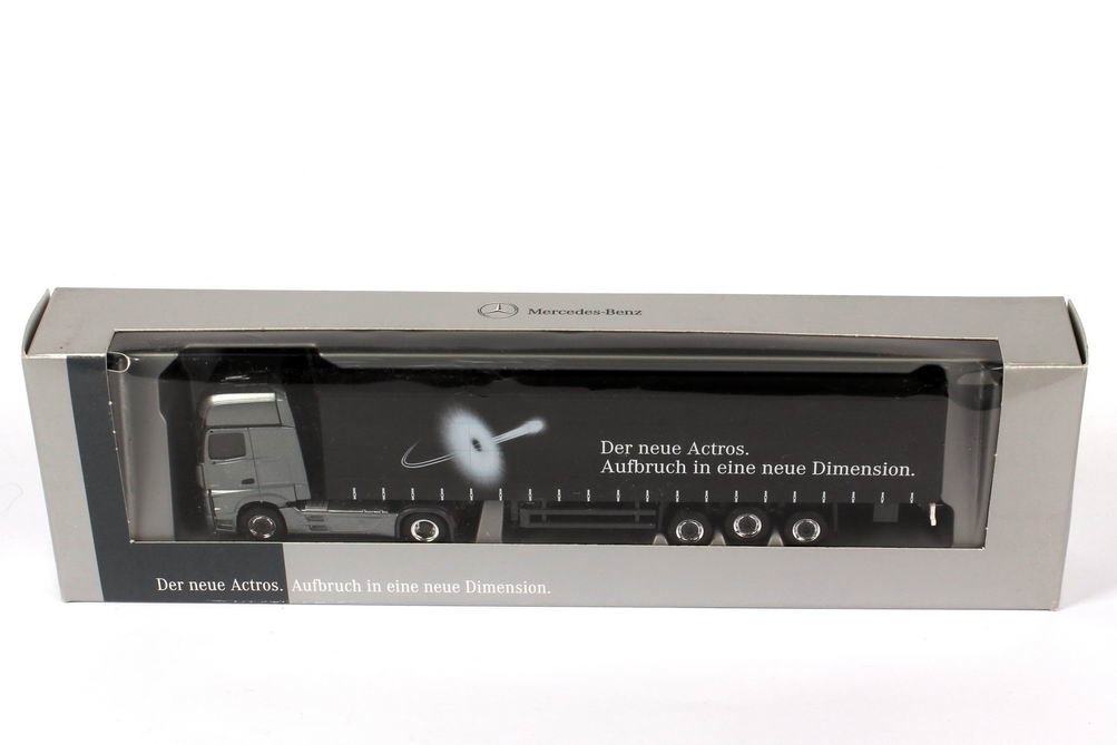 Foto 1:87 Mercedes-Benz Actros 2 Megaspace GpSzg 2/3 Aufbruch in eine neue Dimension Werbemodell herpa B66004082