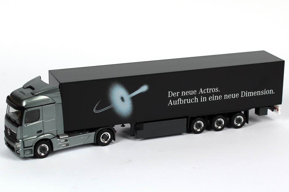 Foto 1:87 Mercedes-Benz Actros 2 StreamSpace KoSzg 2/3 Aufbruch in eine neue Dimension Werbemodell herpa B66004084