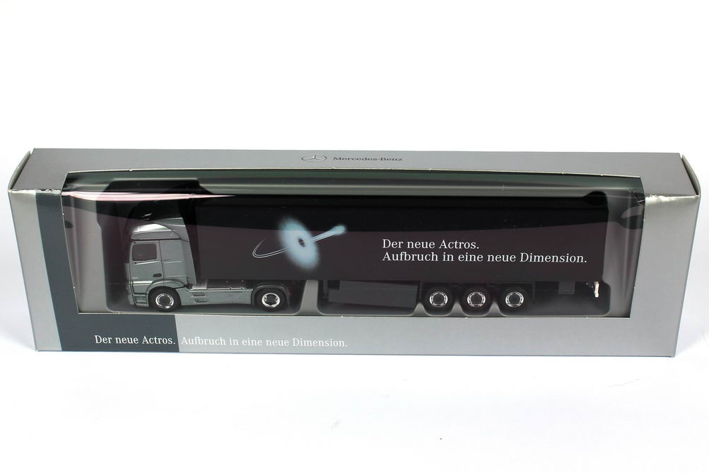 Foto 1:87 Mercedes-Benz Actros 2 StreamSpace KoSzg 2/3 Aufbruch in eine neue Dimension Werbemodell herpa B66004084